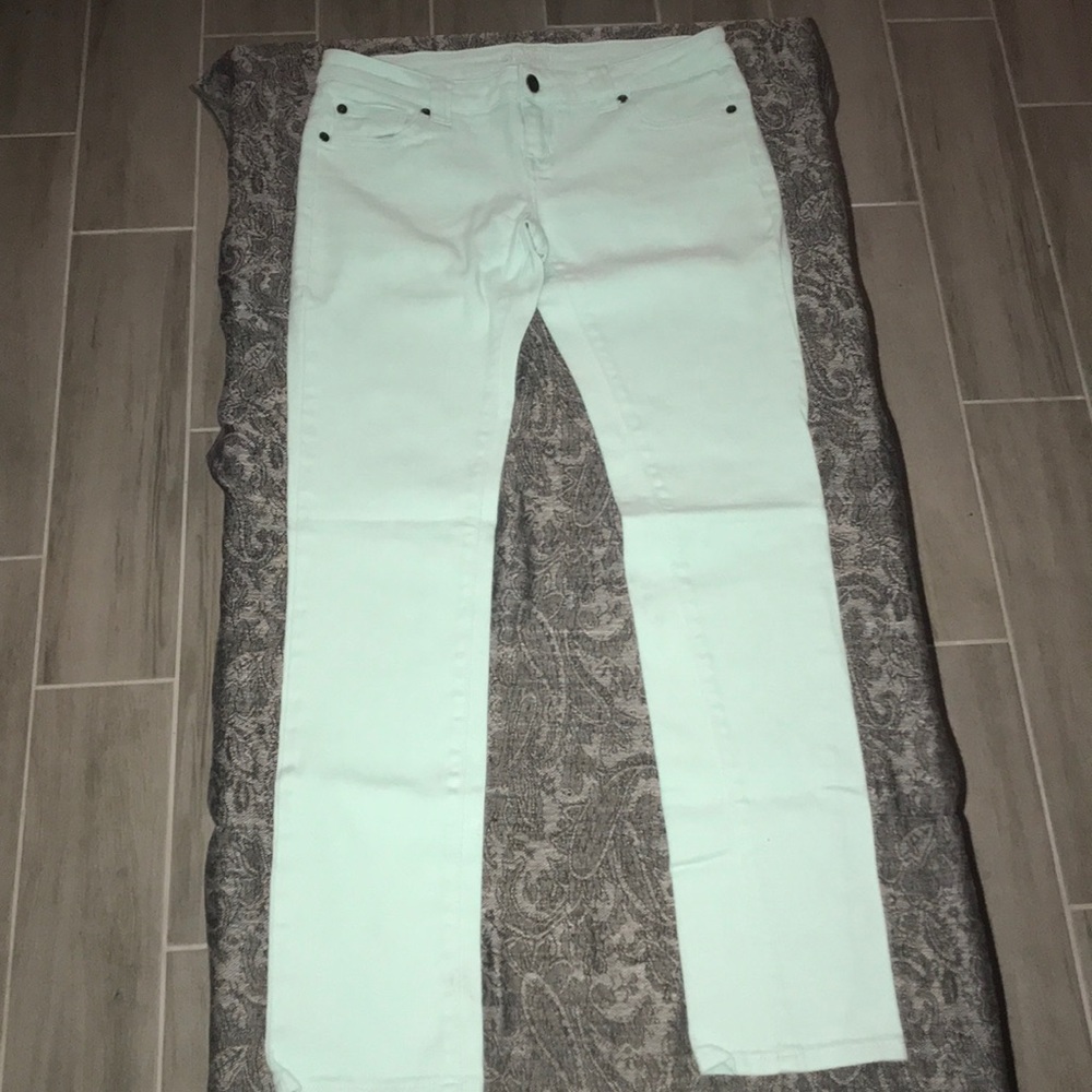 Delia’s BriTT jeans